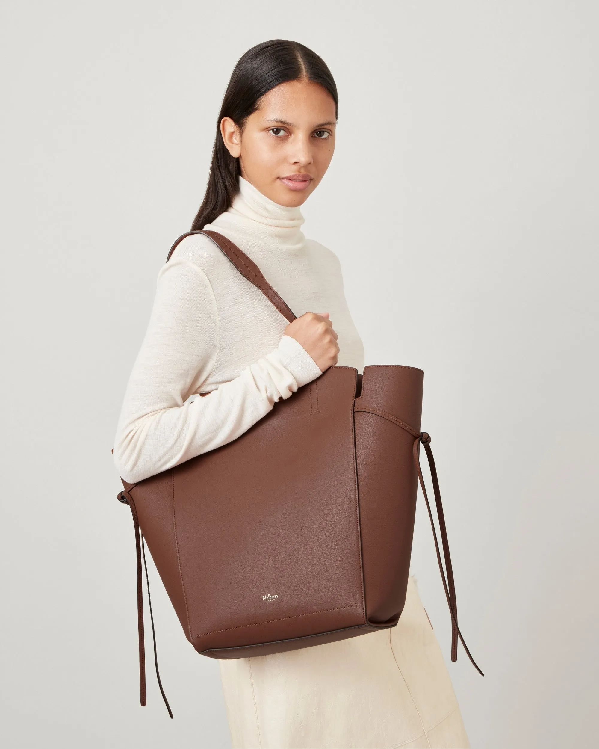 Clovelly Tote Bright Oak Micro Classic Grain