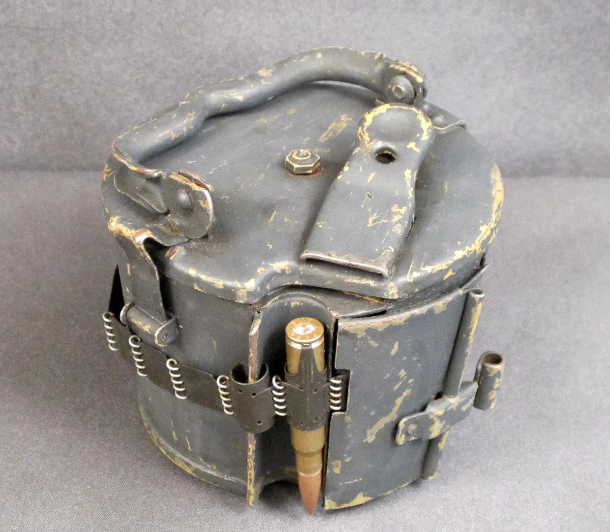 German MG34 & MG42 Basket Ammunition Can with Dummy 8mm Cartridges in Belt