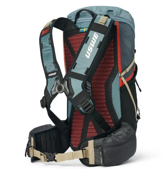 Tracker 30L Daypack